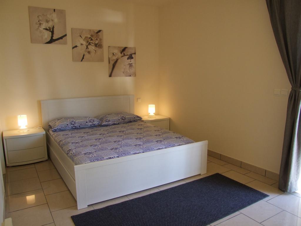 Appartement Au Chateau Vallaya Menton Exterior foto